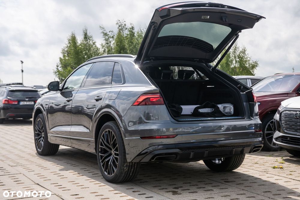 Audi Q8 - 9