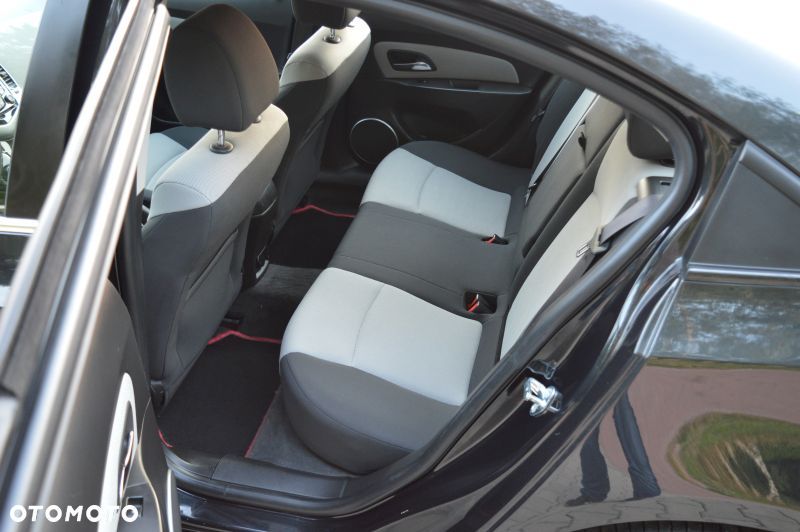 Chevrolet Cruze - 18