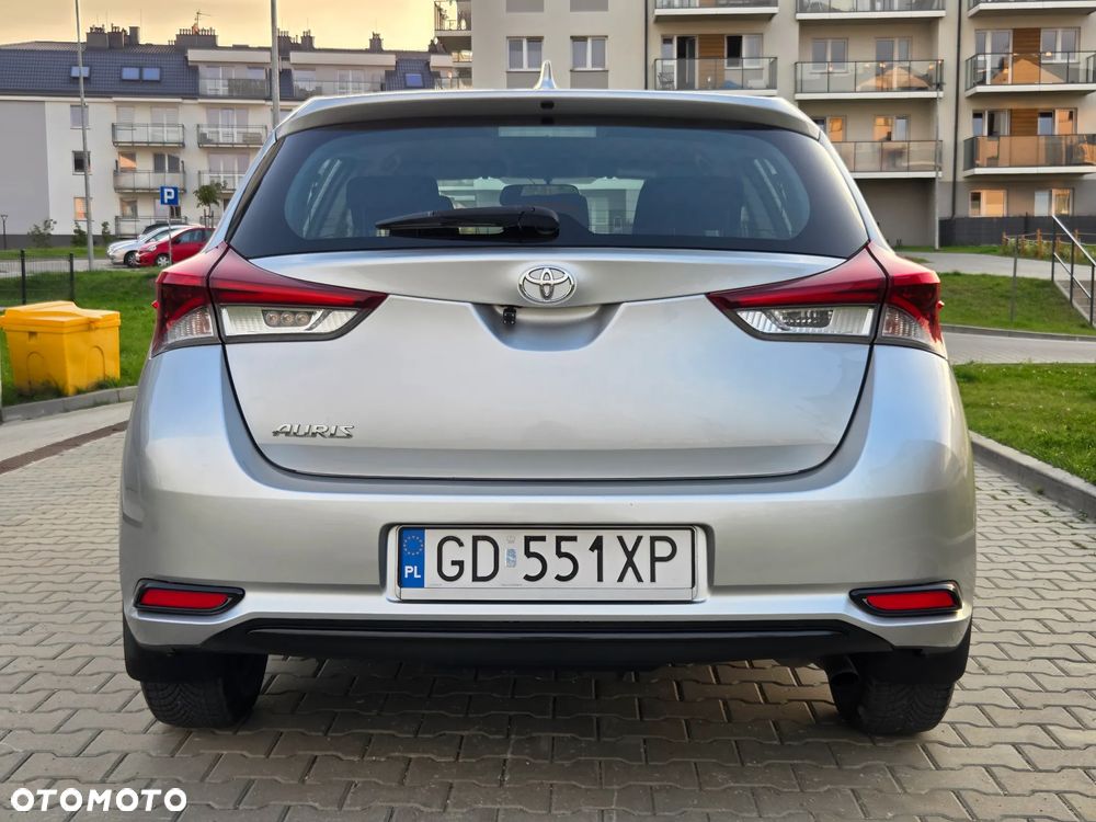 Toyota Auris - 5