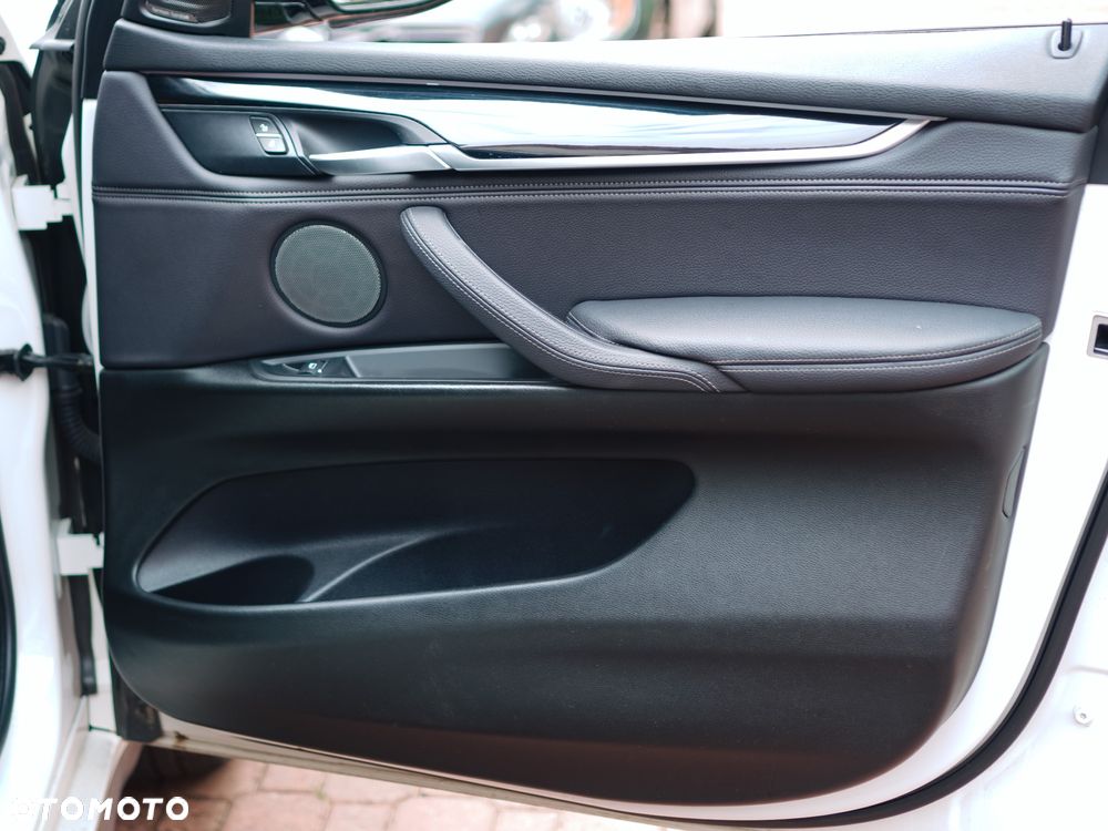 BMW X5 xDrive35i - 31