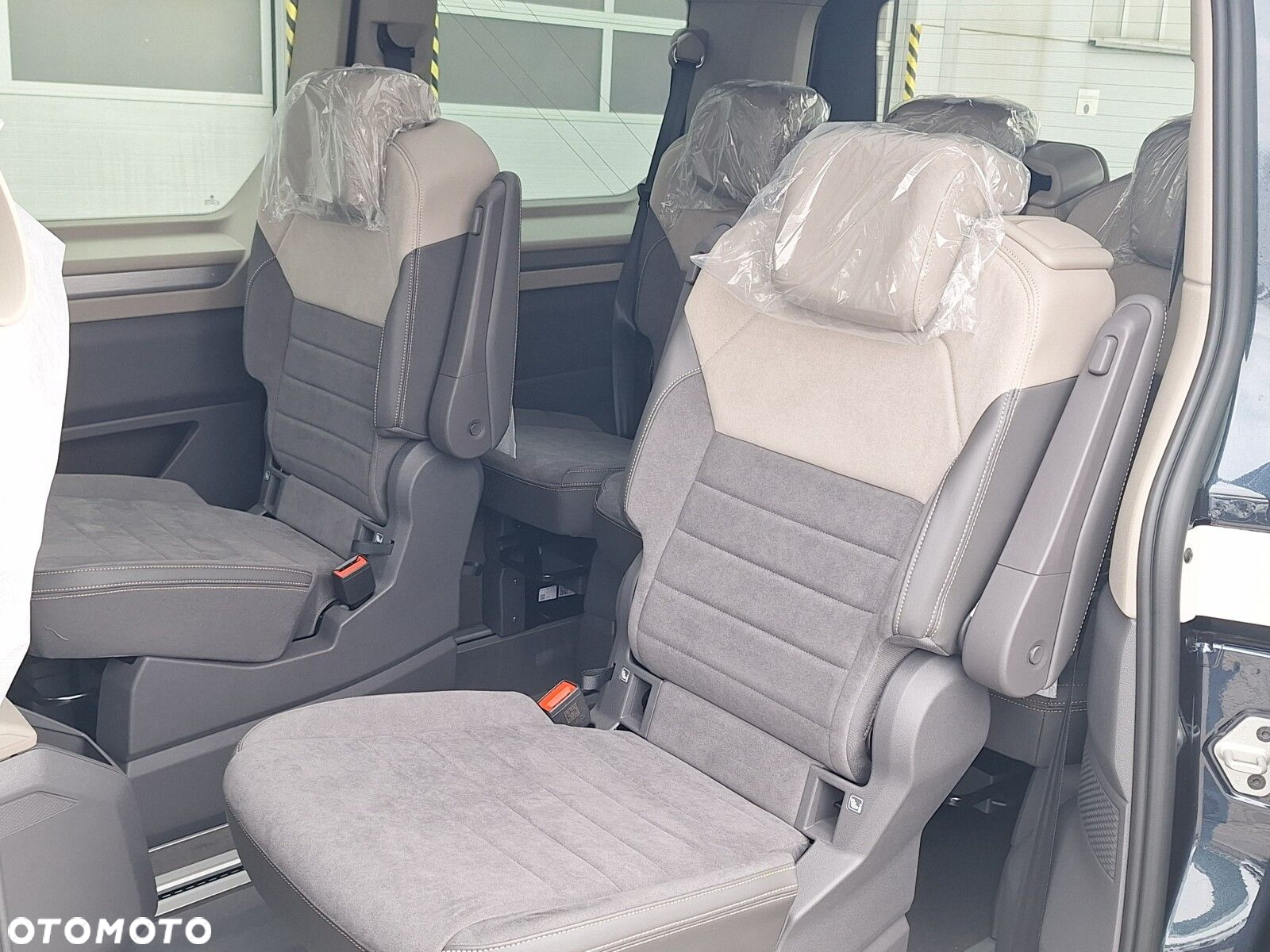 Volkswagen Multivan - 19
