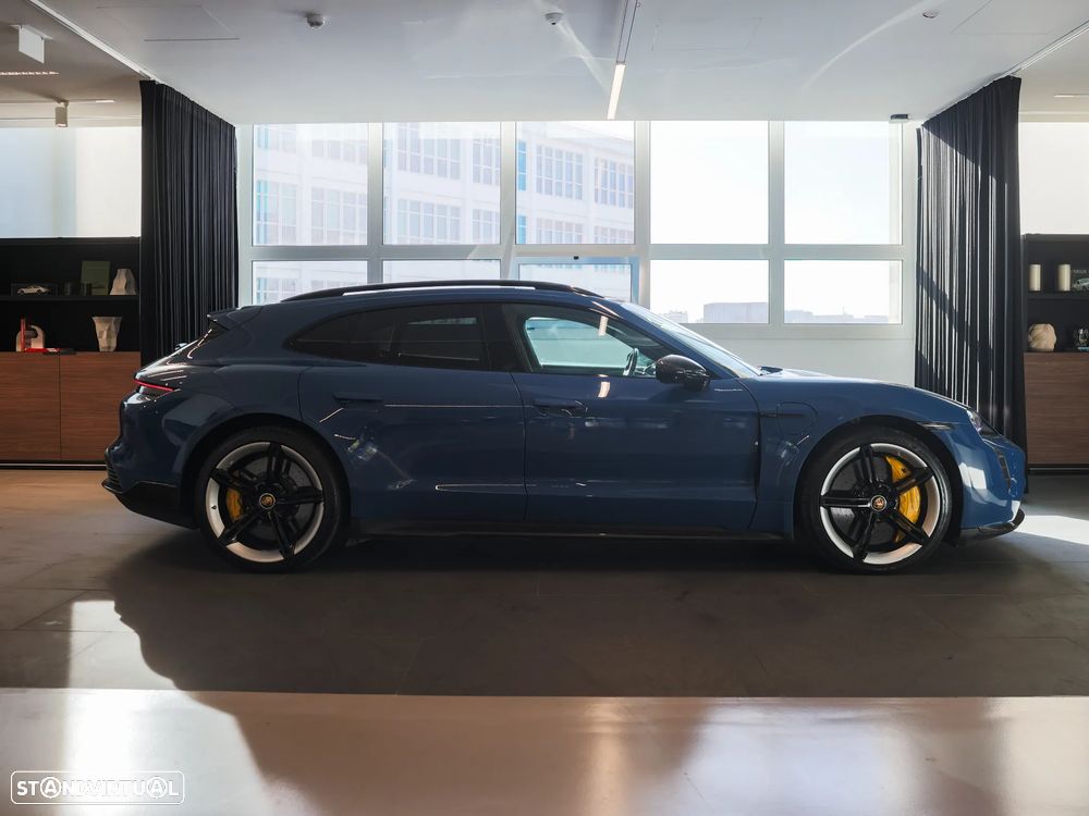 Porsche Taycan Sport Turismo GTS - 8