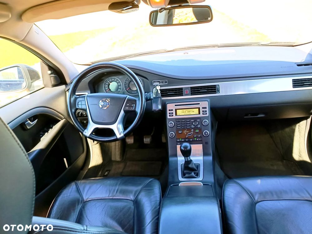 Volvo V70 2.5T Momentum - 29