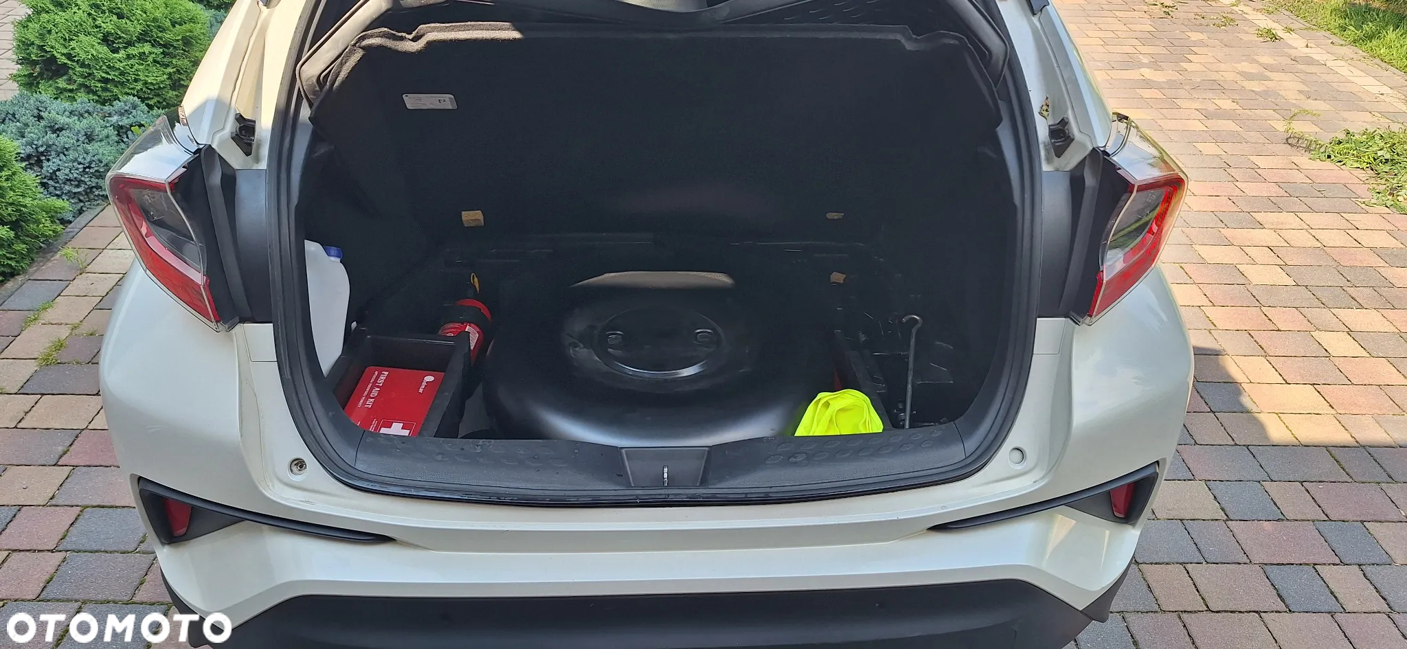 Toyota C-HR 1.8 Hybrid Prestige - 11