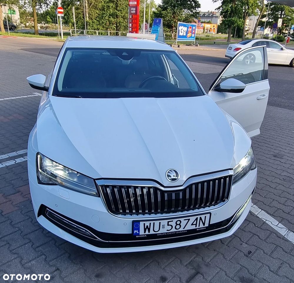 Skoda Superb 2.0 TDI SCR Style DSG - 1
