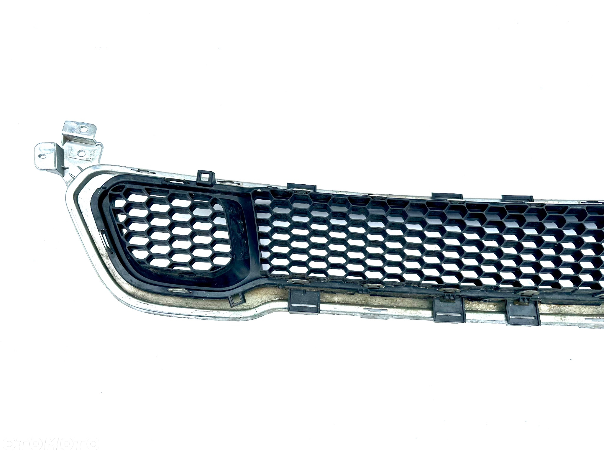 JEEP CHEROKEE KL 2014 - 2018 atrapa kratka dolna zderzak CHROM ORYGINAŁ OE - 11