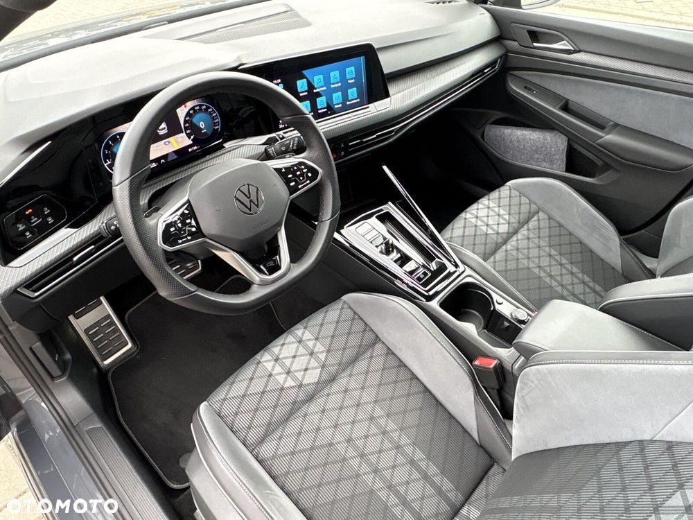 Volkswagen Golf - 11