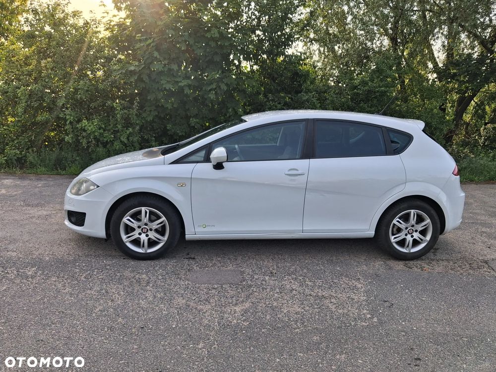 Seat Leon 1.6 TDI DPF Ecomotive Style Copa - 2