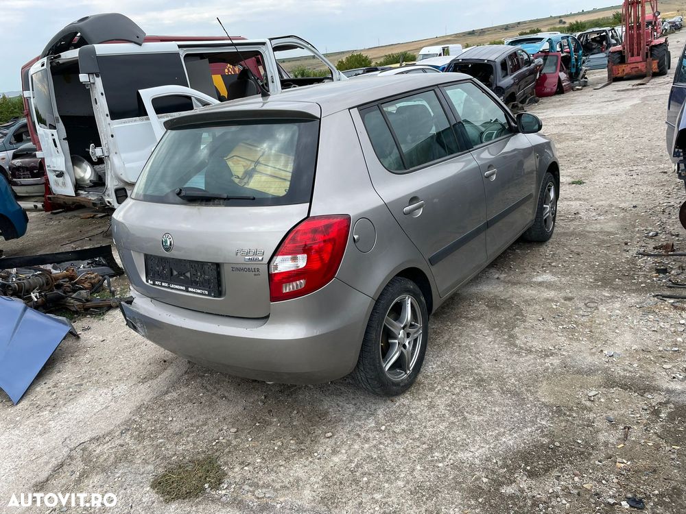 Dezmembrez piese Skoda Fabia 2 - 2