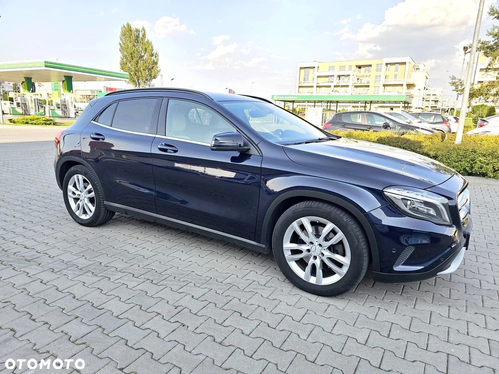 Mercedes-Benz GLA 250 4-Matic - 4
