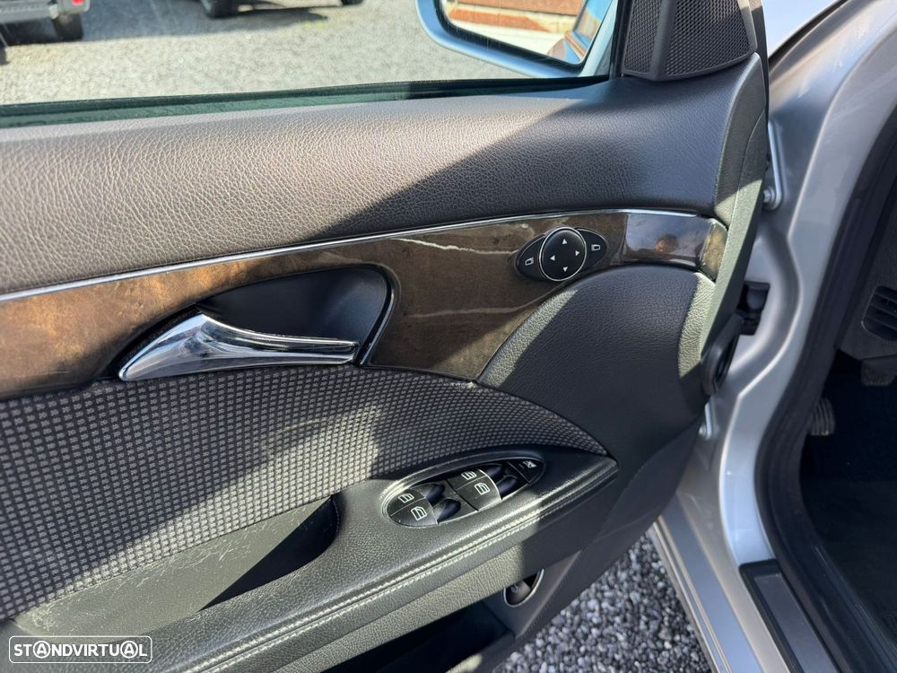 Mercedes-Benz E 220 CDI Avantgarde - 25