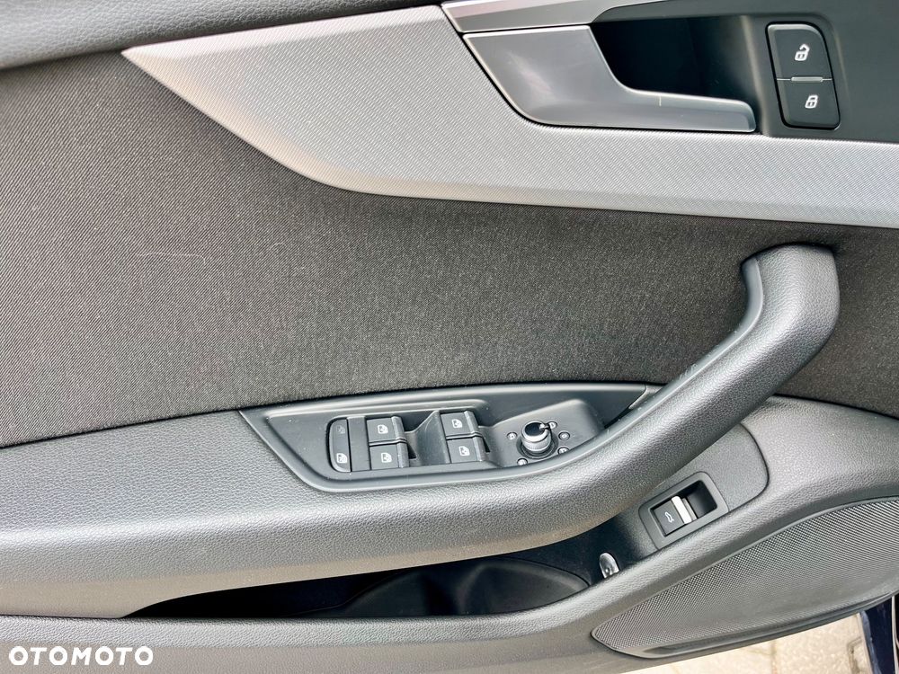 Audi A4 Limousine 2.0 TDI S tronic design - 24