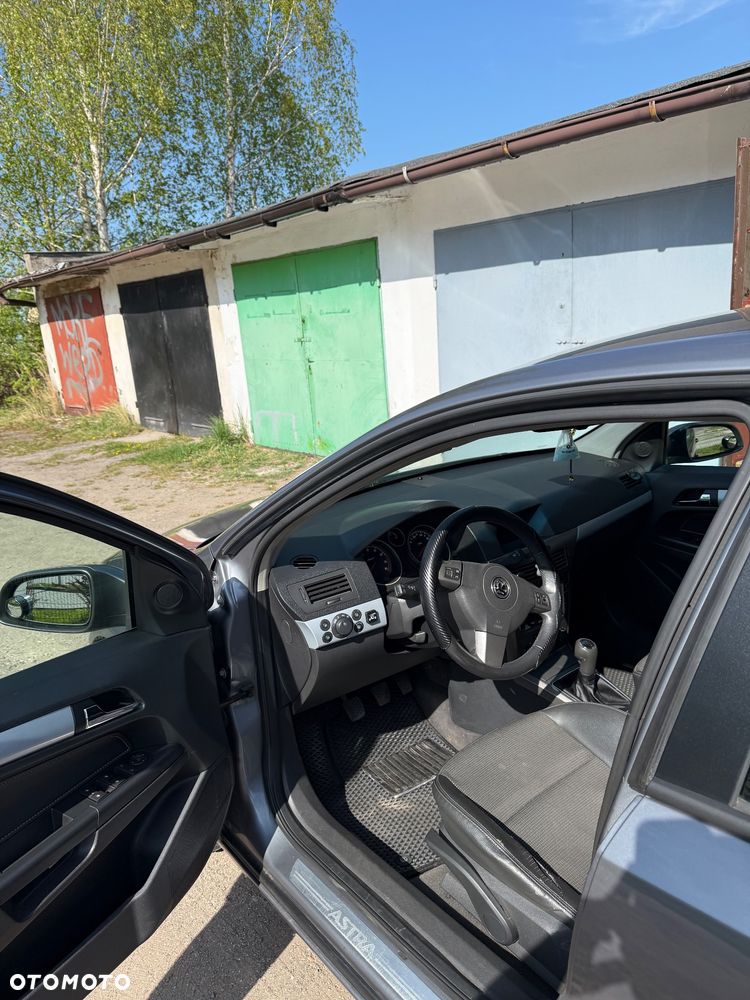 Opel Astra 1.6 Sport - 10