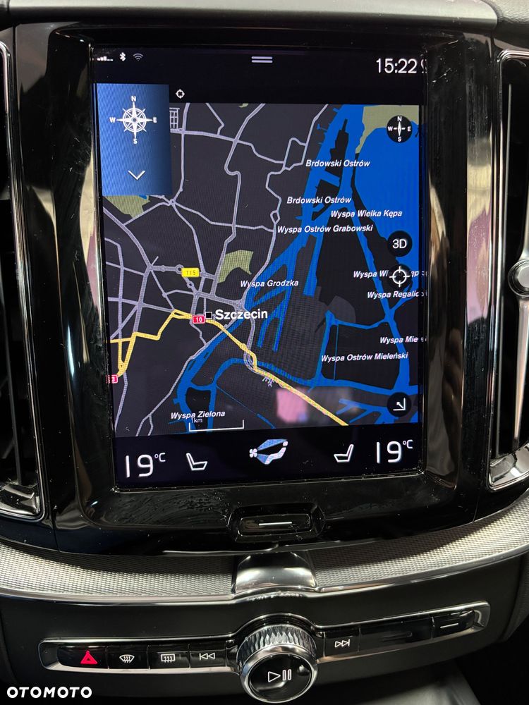 Volvo XC 60 B5 B AWD R-Design - 16