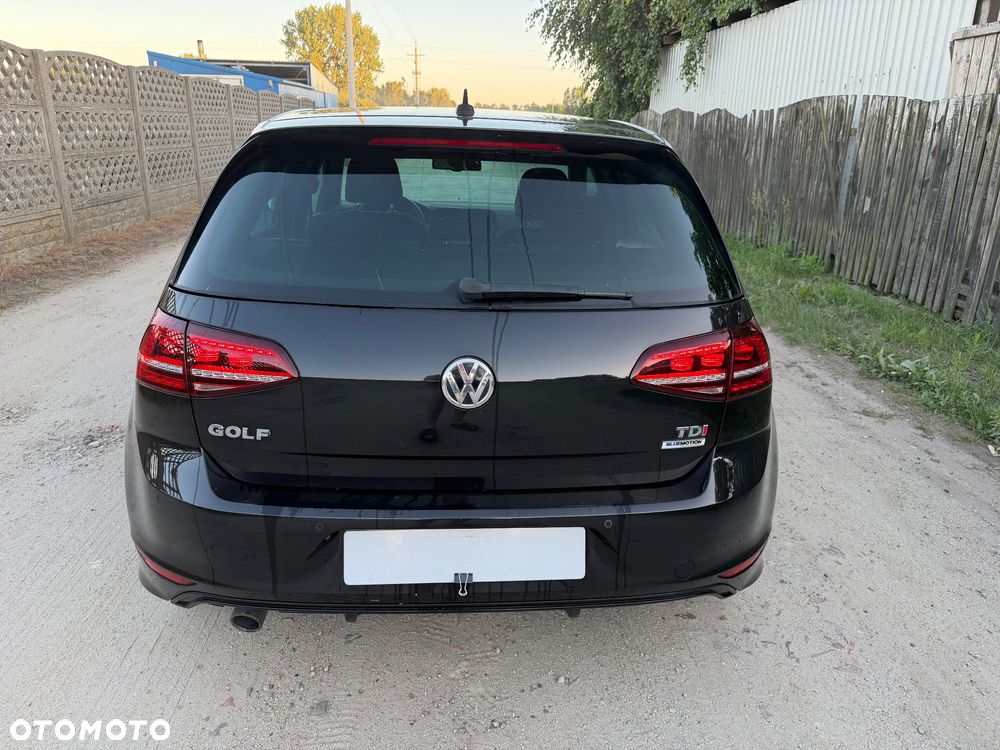 Volkswagen Golf - 10
