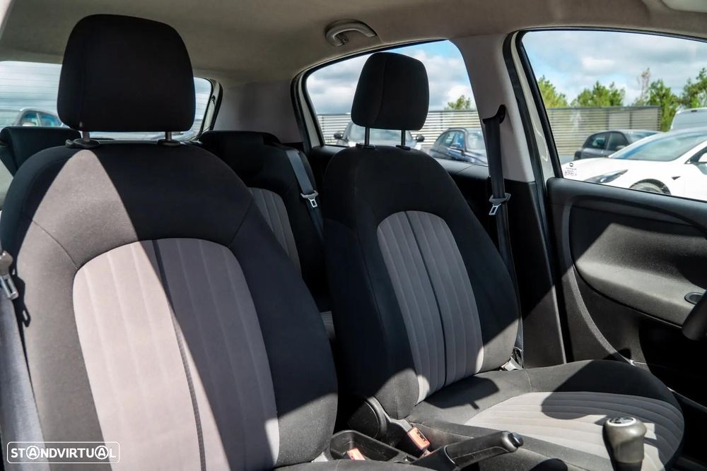 Fiat Punto 1.3 M-Jet Easy S&S — fotografia 17