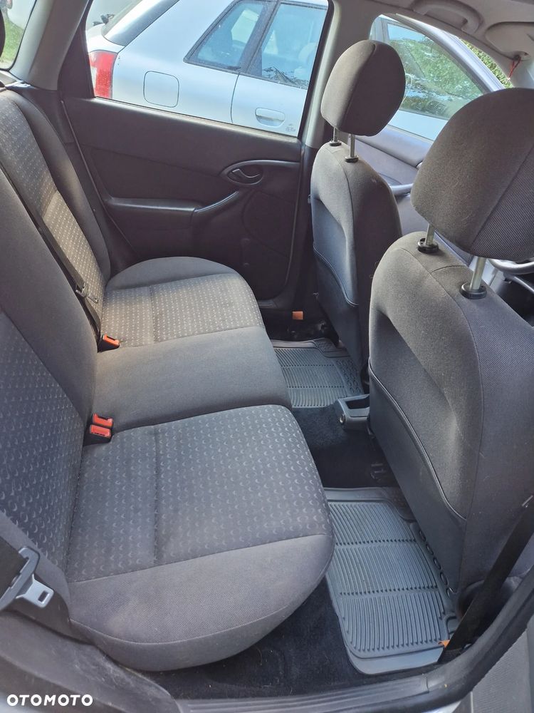 Ford Focus 1.6 Comfort - 4