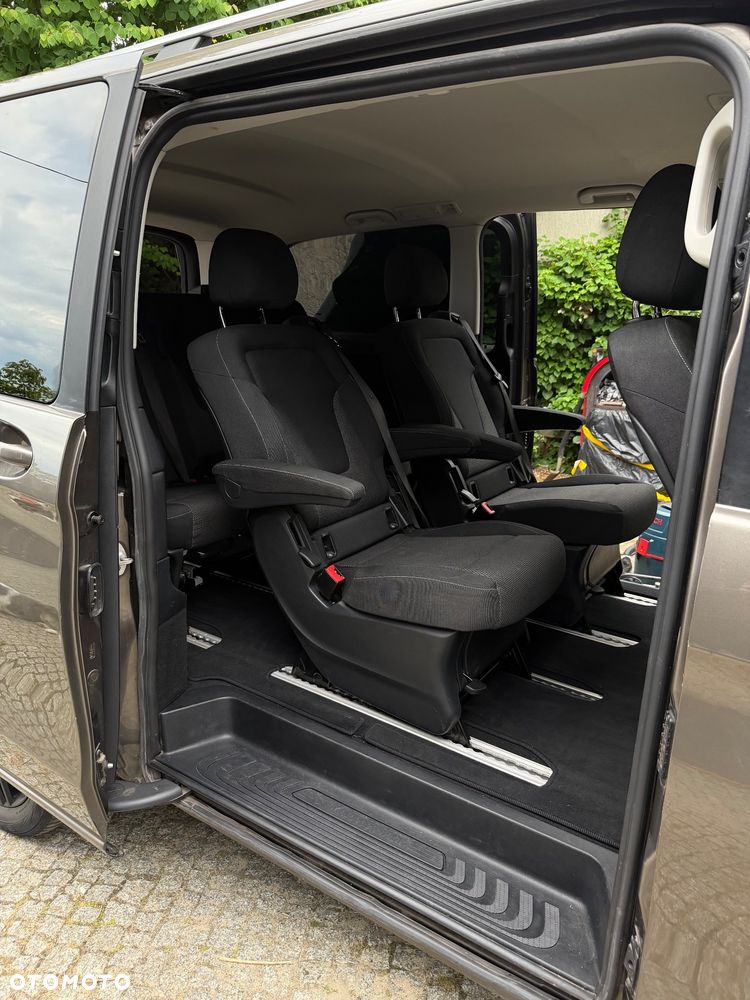 Mercedes-Benz Klasa V 220 (BlueTEC) d kompakt 7G-TRONIC Avantgarde - 7