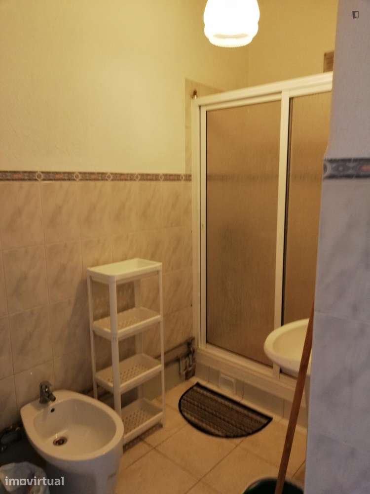 Quarto - localizado em Arroios Lisbon - Grande imagem: 4/33