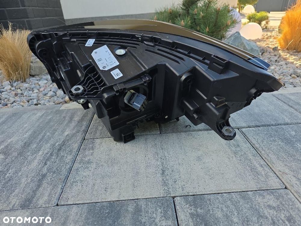 BMW X1 U11 Lampa prawa przód Full Led Adaptive Shadow Line 5A9A23602 Czarna - 8