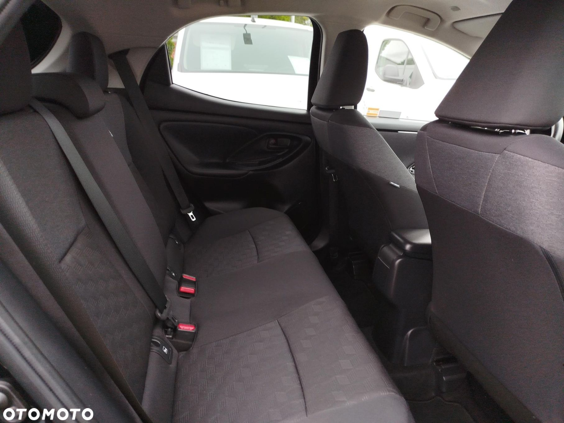 Toyota Yaris - 14
