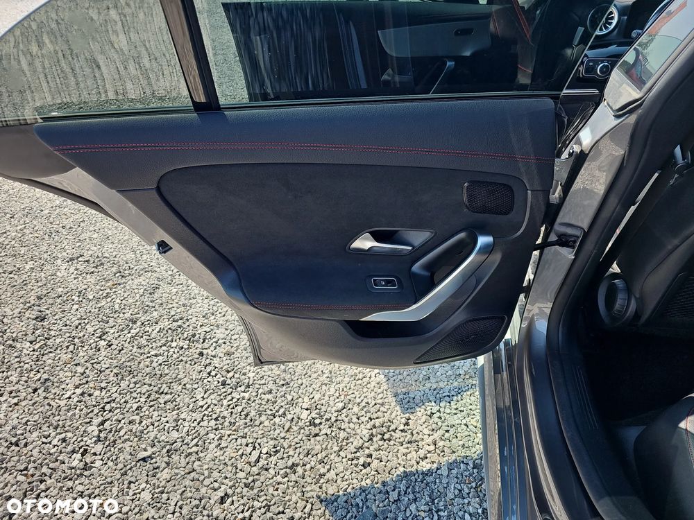 Mercedes-Benz CLA 200 AMG Line 7G-DCT - 21