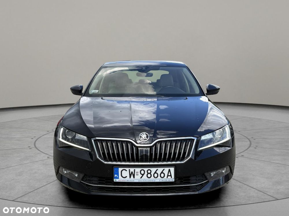 Skoda Superb 2.0 TDI L&K DSG - 2