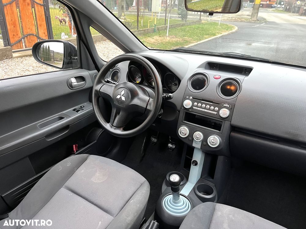Mitsubishi Colt - 7
