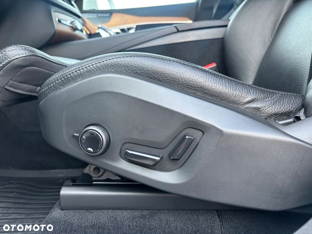 Volvo XC 90 B5 D AWD Inscription 7os - 32