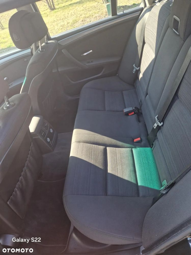 BMW Seria 5 520d - 24