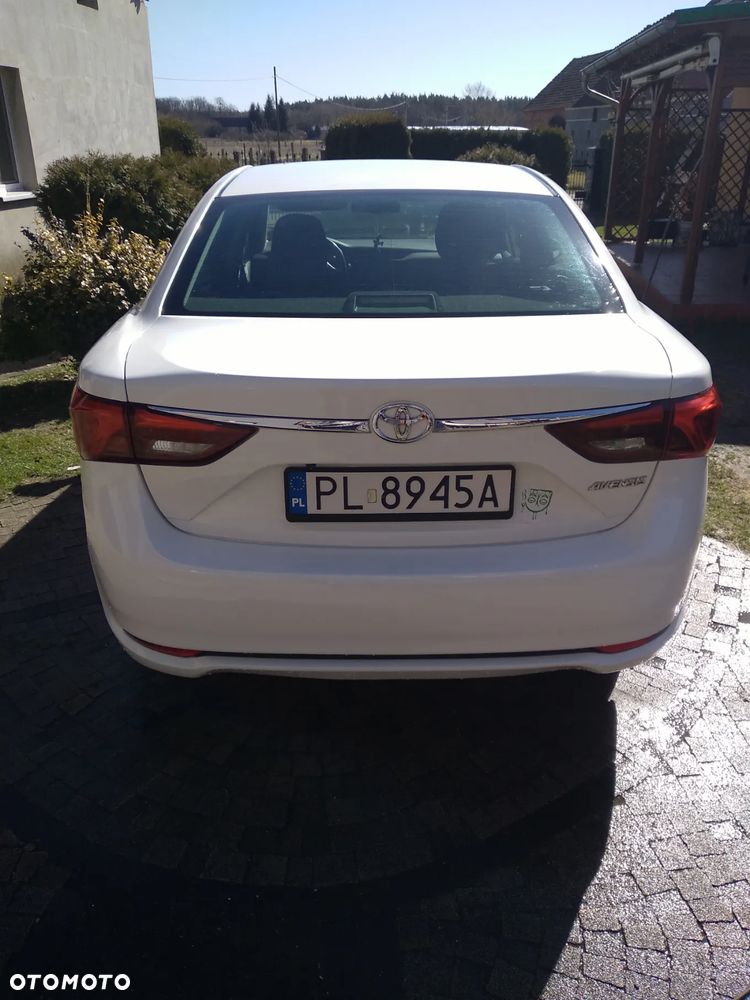 Toyota Avensis 2.0 D-4D Premium - 5