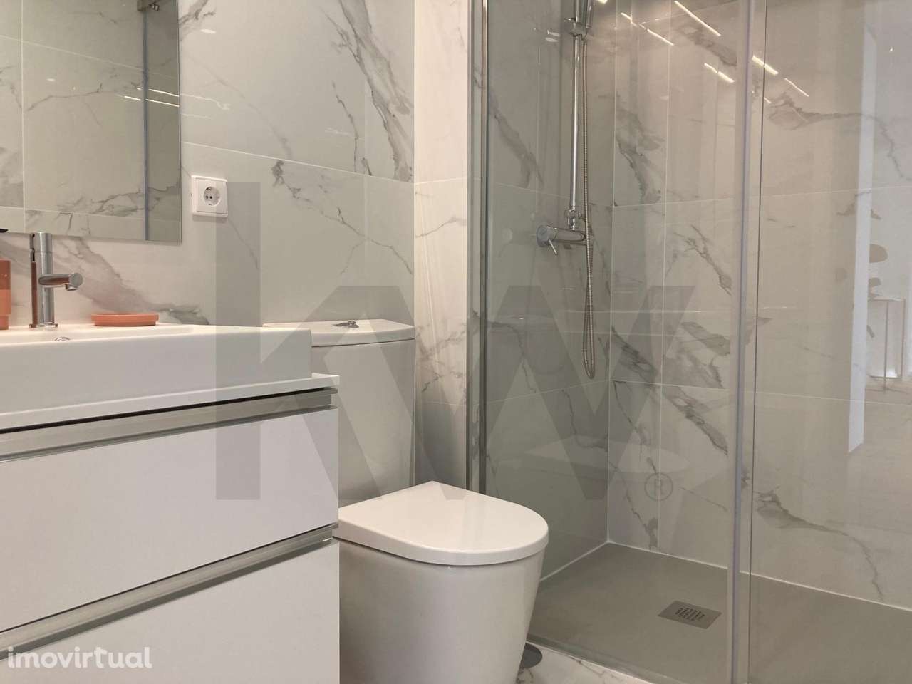 Apartamento T1 para arrendamento no Centro Porto - Grande imagem: 4/19