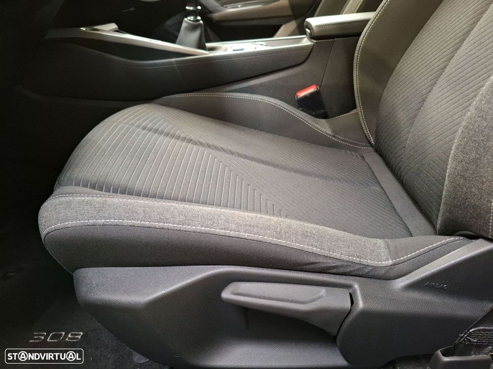 Peugeot 308 1.2 PureTech Active Pack - 28