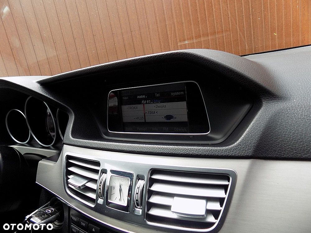 Mercedes-Benz Klasa E 200 BlueTEC - 13