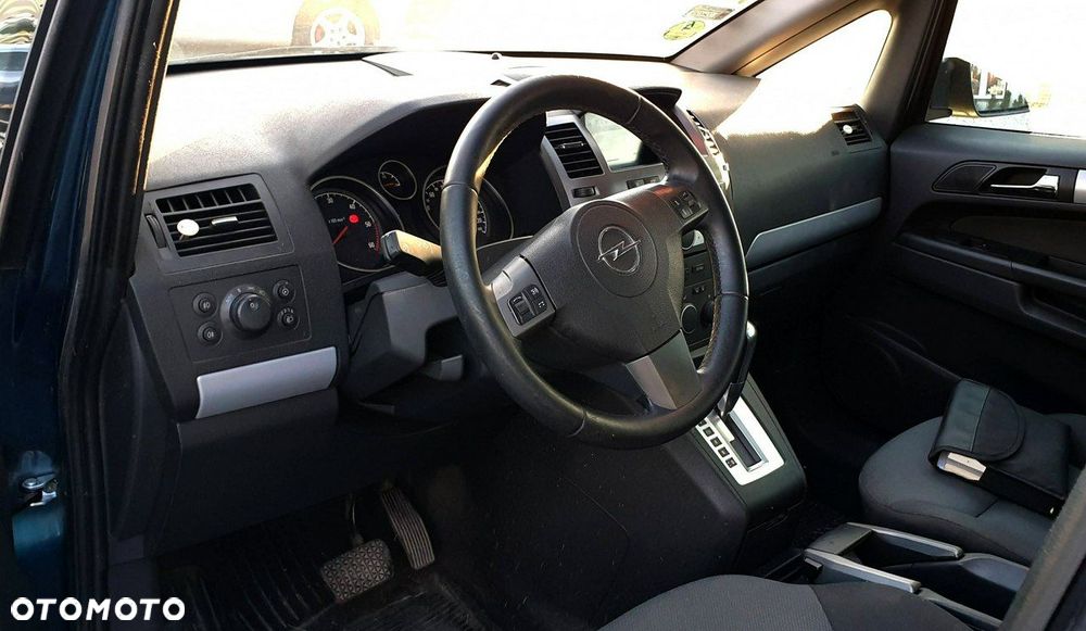 Opel Zafira - 15