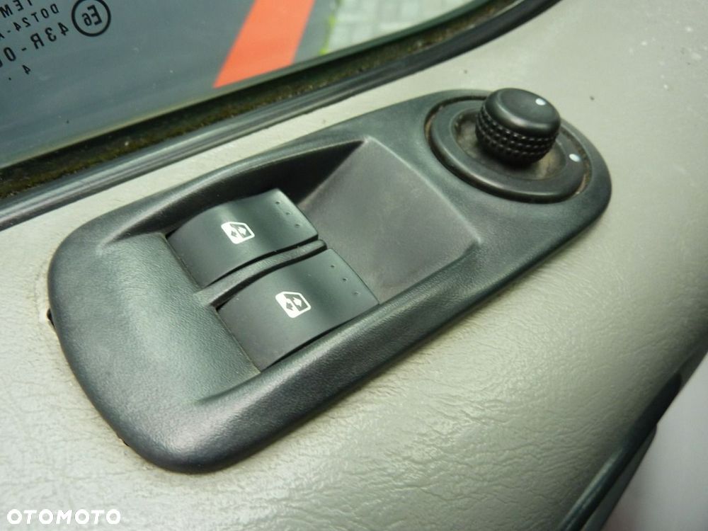 Renault Trafic - 21
