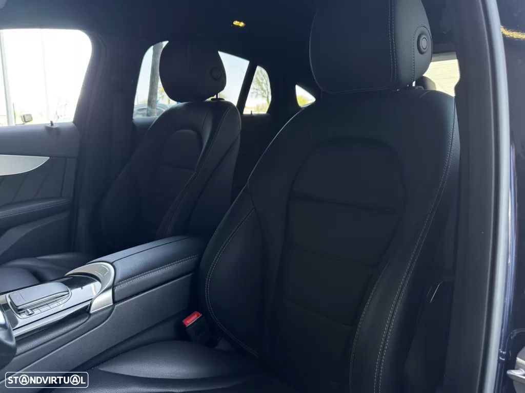 Mercedes-Benz GLC 300 e Coupé 4Matic - 24