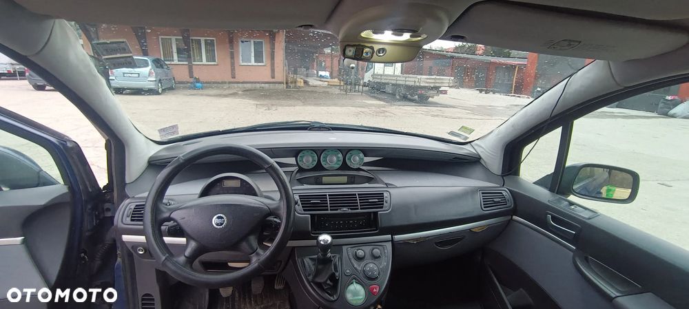 Fiat Ulysse 2.0 16V Active - 31