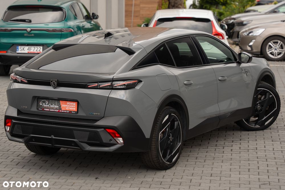 Peugeot 408 1.6 Plug-In Hybrid 225 GT EAT8 - 12