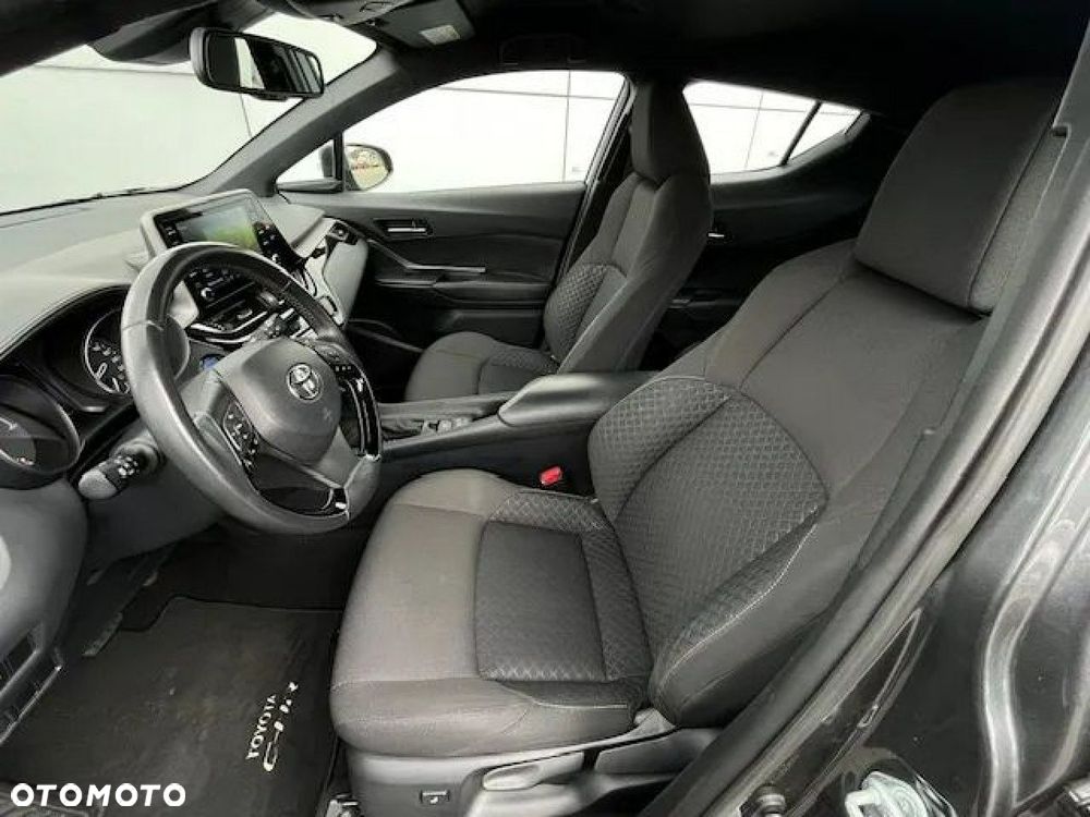 Toyota C-HR - 16