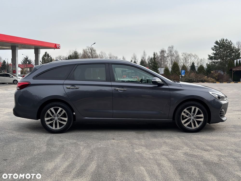 Hyundai i30 blue Kombi 1.4 Classic Navigation - 4