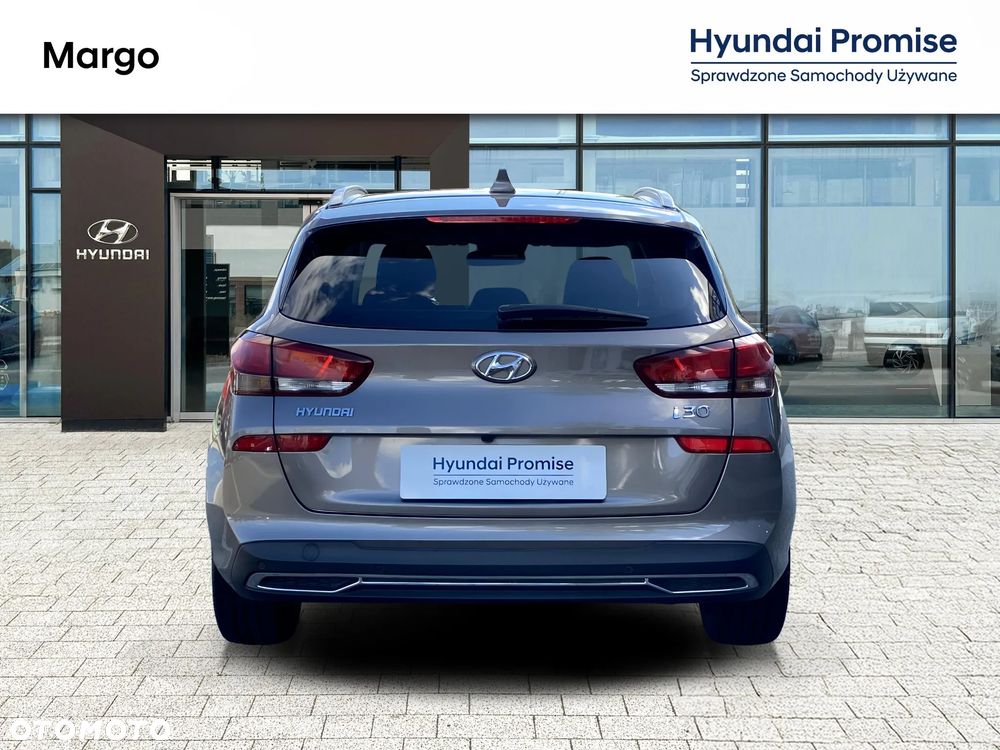 Hyundai i30 1.5 T-GDI 48V Smart - 11