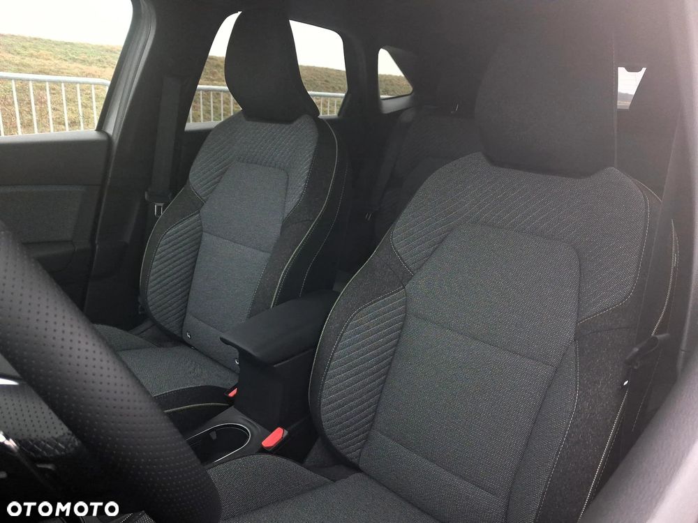 Mitsubishi Grandis - 11