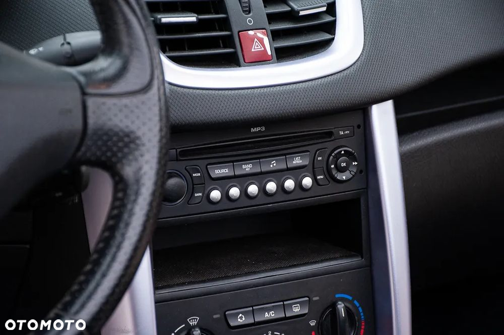 Peugeot 207 CC 150 THP Premium - 28