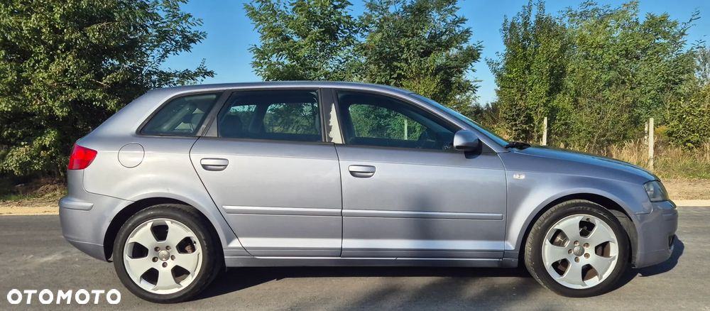 Audi A3 Sportback - 2