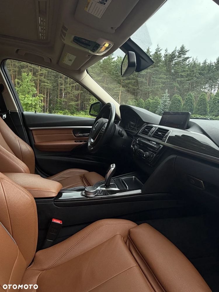 BMW Seria 3 320i xDrive Edition Luxury Line Purity - 7