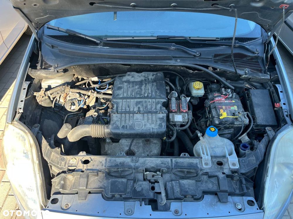 Fiat Grande Punto - 15