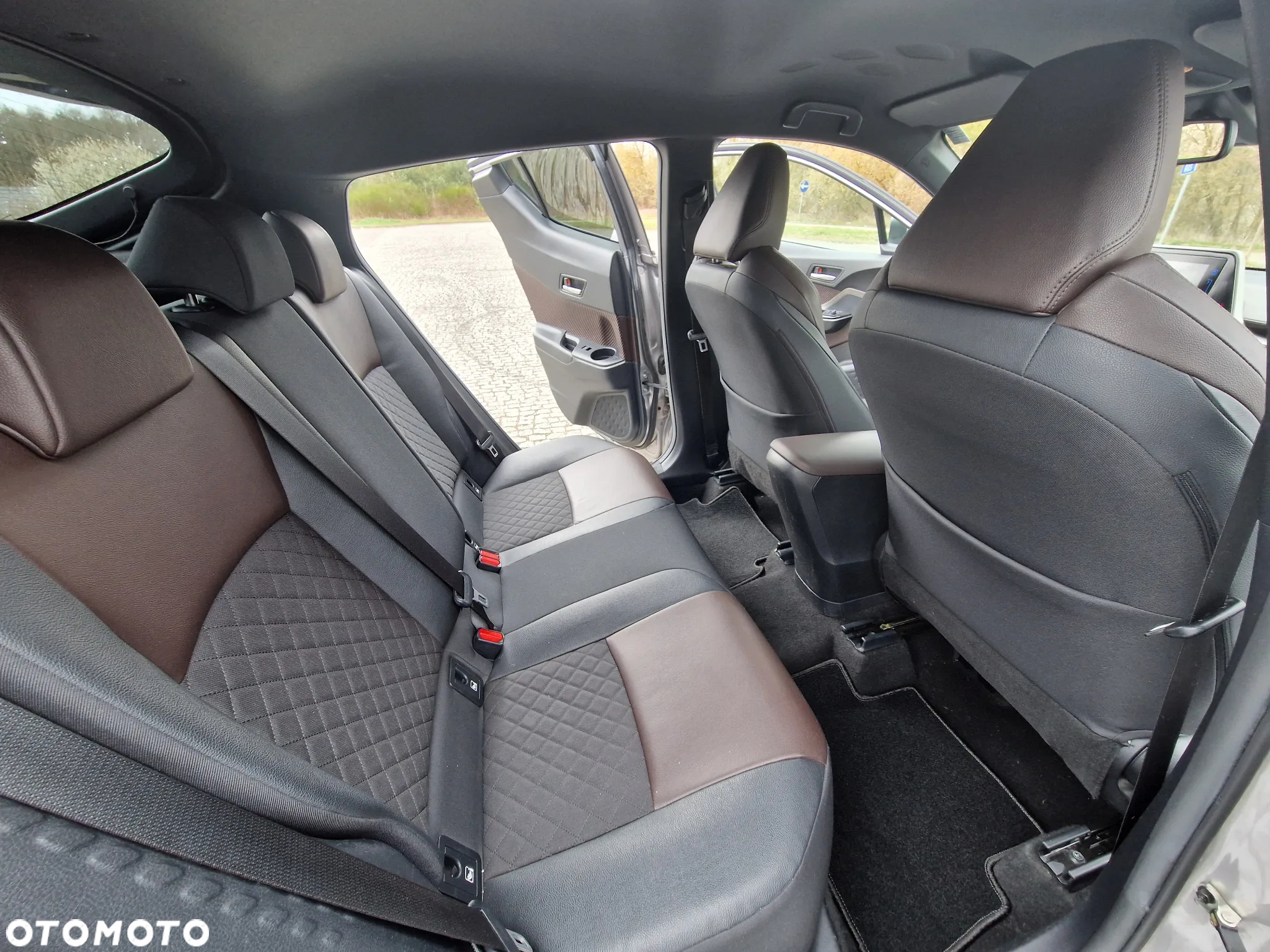 Toyota C-HR 1.2 T Prestige - 36