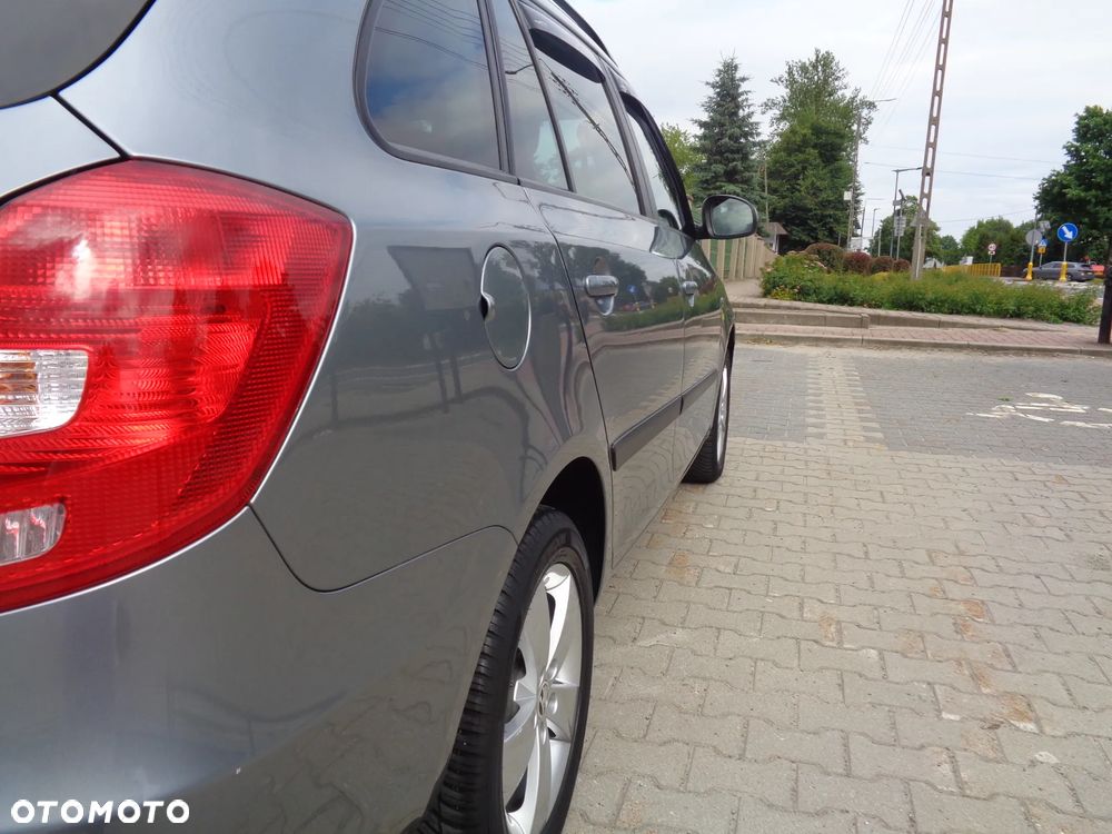 Skoda Fabia 1.2 HTP Ambition Green tec - 34