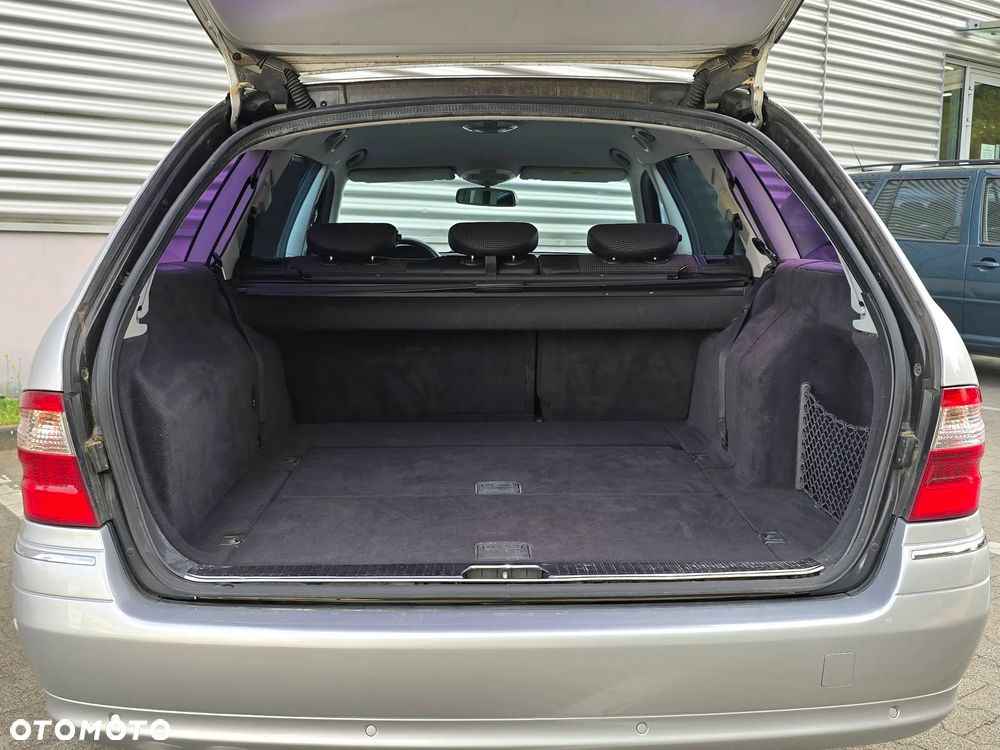 Mercedes-Benz Klasa E 320 T Avantgarde - 38